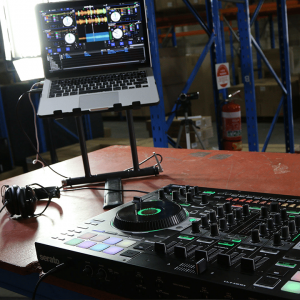 HOW TO CRAFT A GOOD DJ SET