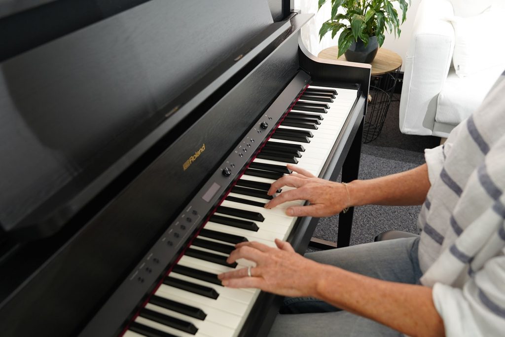 The Best Way To Learn To Play The Piano Roland Resource Centre